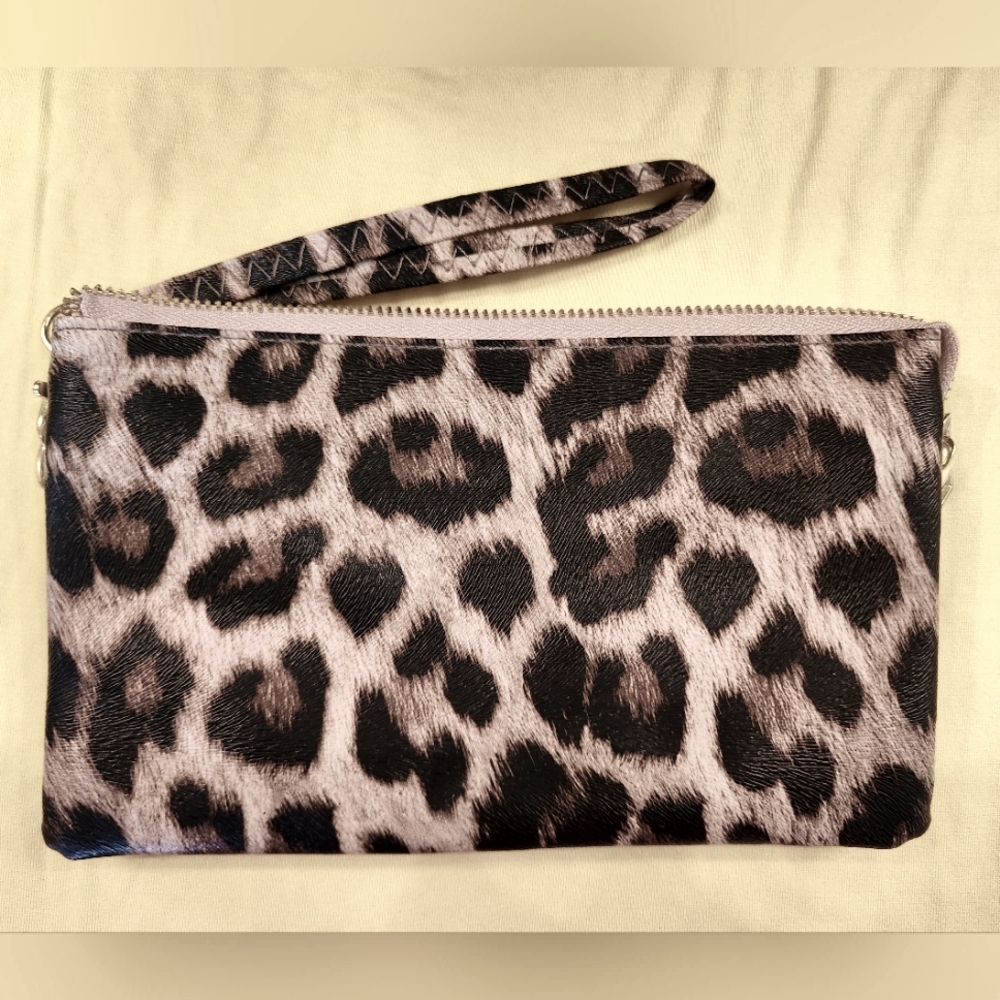 Leopard Print Wristlet Wallet